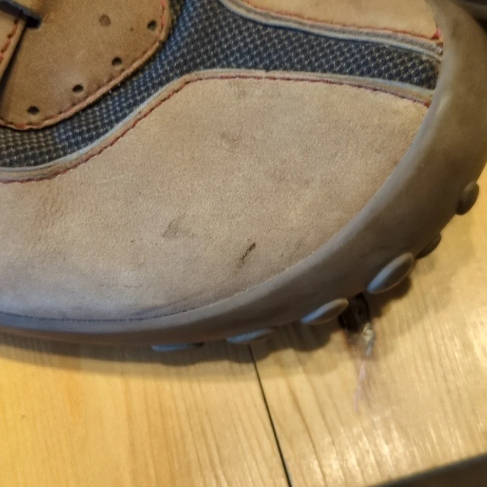 Clarks Pr!vo: The Ultimate Comfort and Style for Your Feet!